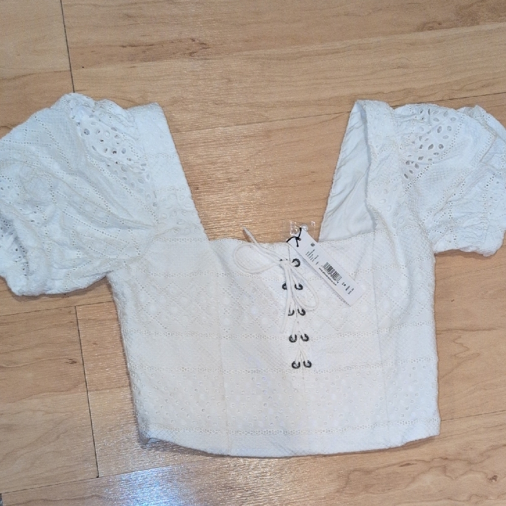 Alice + Olivia White Eyelet Lace-Up Puff Sleeve Blouse